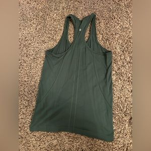 Lululemon swiftly tech workout top